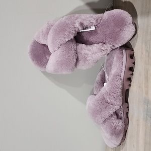NWT! Women's Kirkland Shearling Purple Slippers Size 7